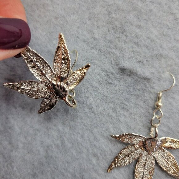 Silver Tone Leaf Earrings Natures Jewelry Japanese Maple Fish Hook Style Unique - Picture 4 of 8